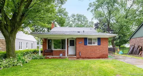 3979 Academy St, Dearborn Heights, MI 48125