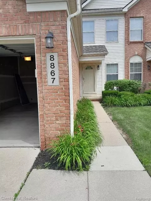 8867 Hardwood Dr, Belleville, MI 48111