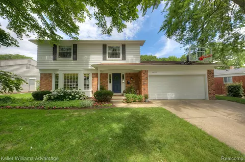 1698 Old Salem, Plymouth, MI 48170