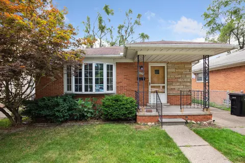 389 Clinton St, Wyandotte, MI 48192