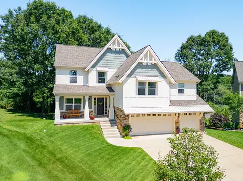 299 Napa Valley Dr, Milford, MI 48381
