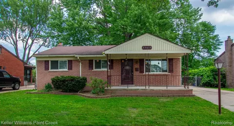 23615 Joy St, Saint Clair Shores, MI 48082