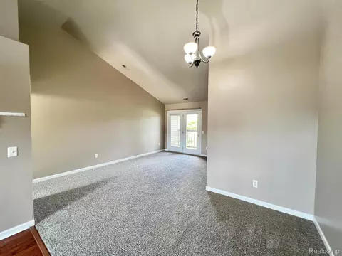 44522 Lakepointe Dr, Sterling Heights, MI 48313