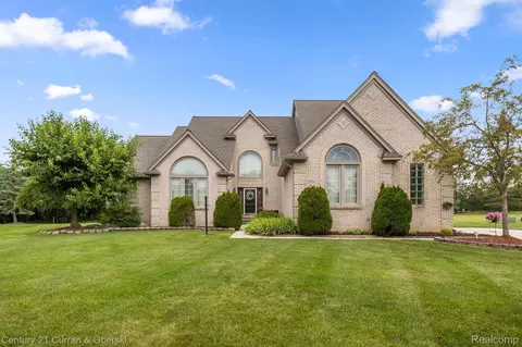 2539 Pond View Crt Ct, Canton, MI 48188
