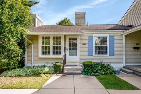 41716 Onaway Dr, Northville, MI 48167