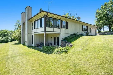 601 Golf Rd, Elba, MI 48446