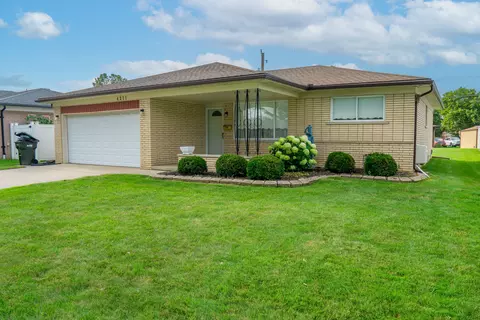 4211 Gunther Dr, Sterling Heights, MI 48310