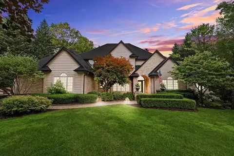 6246 Windemere, Hamburg, MI 48116