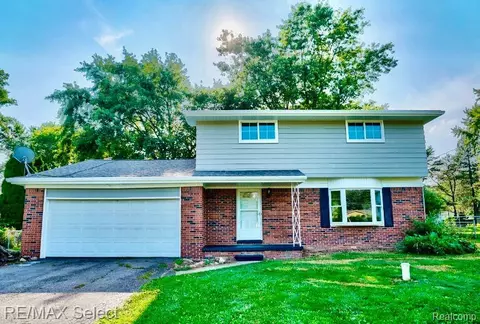 2342 S Elms Rd, Clayton, MI 48473