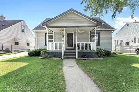 13780 Irene St, Southgate, MI 48195
