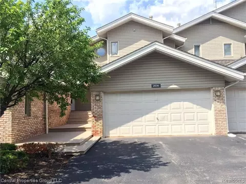 21036 Boulder Cir, Northville, MI 48167