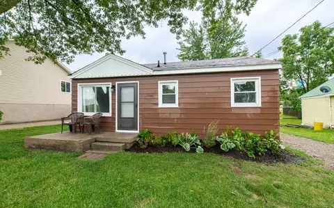 1506 E Scottwood Ave, Burton, MI 48529