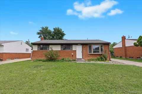 15809 Oakbrook St, Romulus, MI 48174