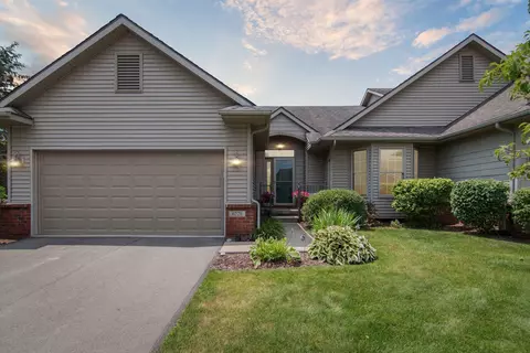 6228 Mountain Laurel Dr, Brighton, MI 48116