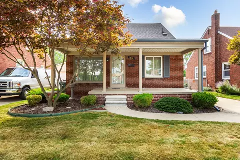 9848 Becker Ave, Allen Park, MI 48101