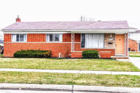 30234 Rosenbusch Dr, Warren, MI 48088