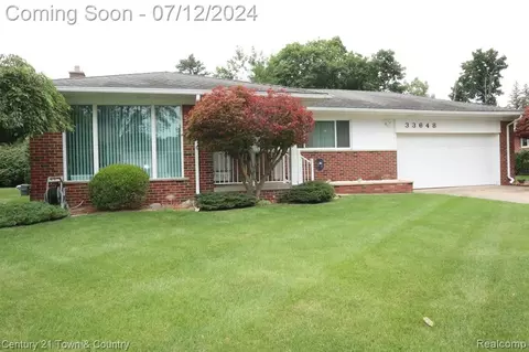 33648 Grove St, Livonia, MI 48154