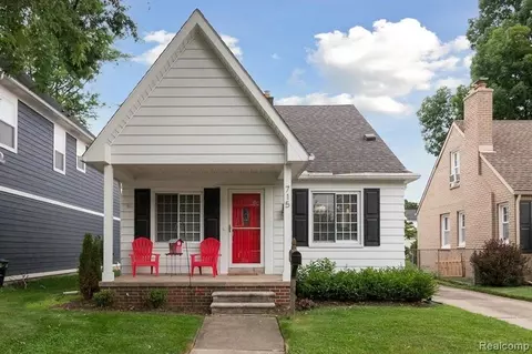 715 N Rembrandt Ave, Royal Oak, MI 48067