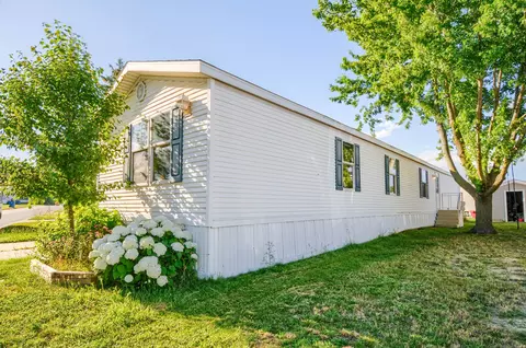 17129 Julie Dr, Springfield, MI 48350