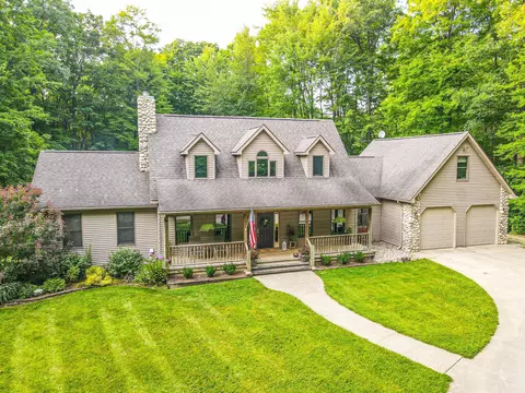 4191 Crystal Creek Ests, Lapeer, MI 48446