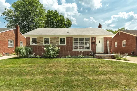 12034 Columbia, Redford, MI 48239