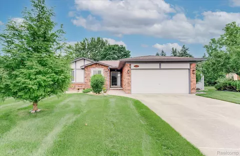 34335 Claudia, Sterling Heights, MI 48310