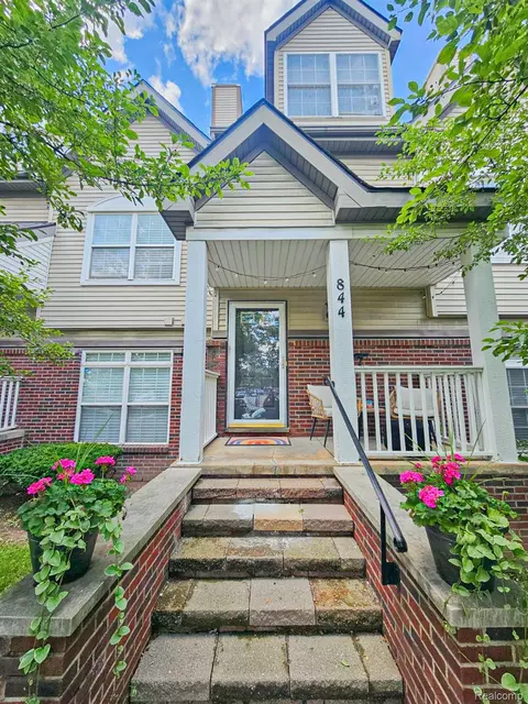 844 Lothrop Rd #21-BG4, Detroit, MI 48202