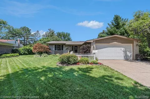 38828 Grandon St, Livonia, MI 48150