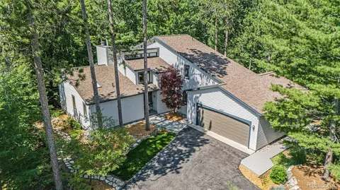 3005 Wild Juniper Trl, Traverse City, MI 49686