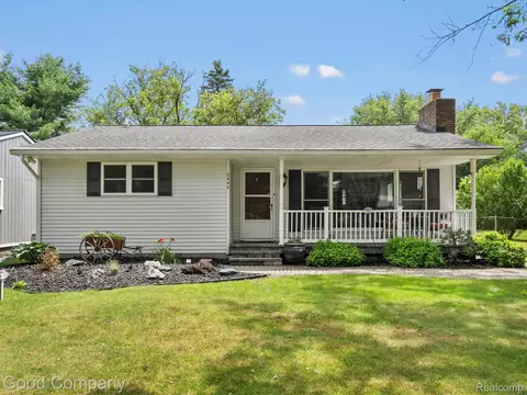3440 Gadd Crt Ct, Highland, MI 48356