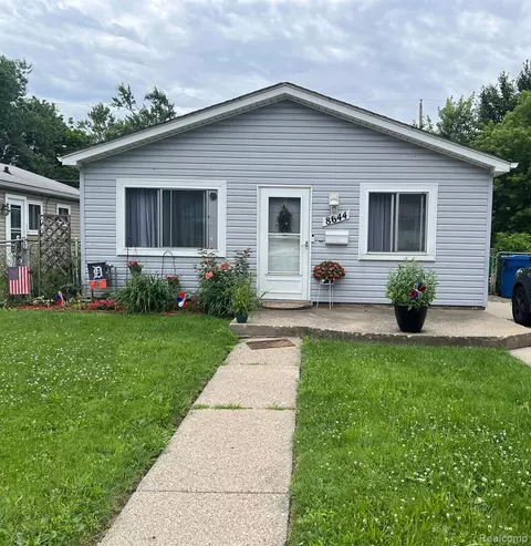 8644 Jewett Ave, Warren, MI 48089