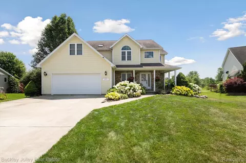 4353 Pondview Dr, Mundy, MI 48473