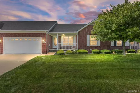 485 Newcastle Ln, Romeo, MI 48065