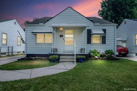 25508 Culver St, Saint Clair Shores, MI 48081