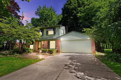 36760 Kingsbury St, Livonia, MI 48154