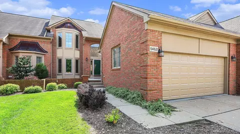 54621 Marissa Crt 6 2 Ct #6, Shelby Township, MI 48316