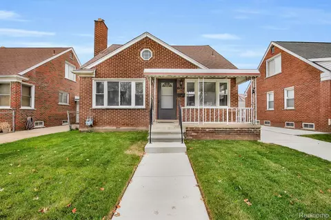 7326 Manor St, Dearborn, MI 48126