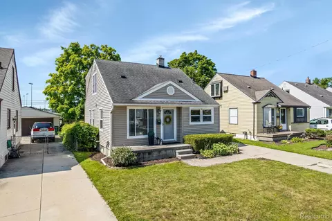 501 Park Dr, Clawson, MI 48017