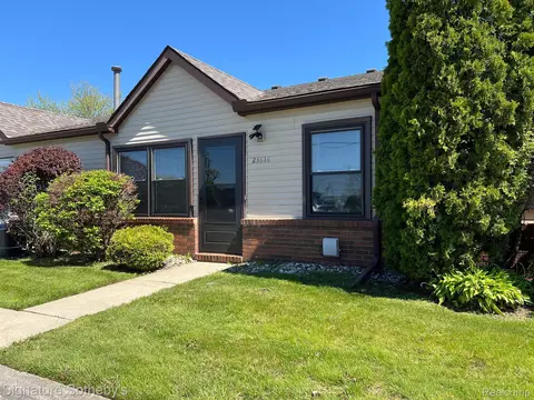 23616 Cottrell St 2 1 St #2, Clinton Township, MI 48035
