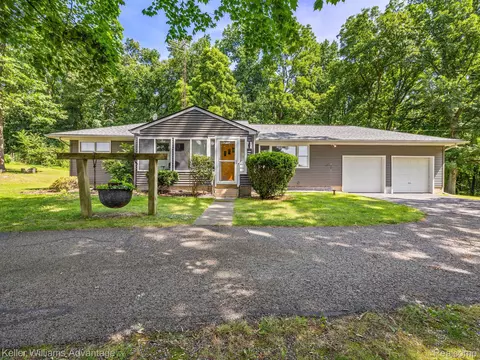 4490 Holloway Rd, Raisin, MI 49221