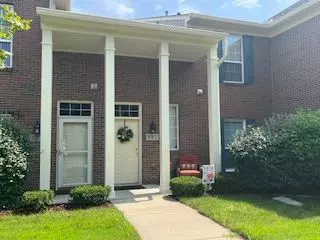 527 Mulberry St, Wyandotte, MI 48192
