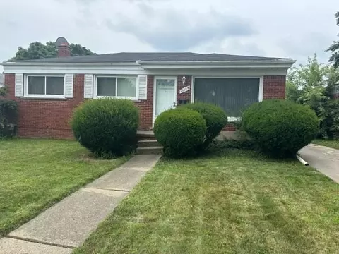 19104 Lister Ave, Eastpointe, MI 48021