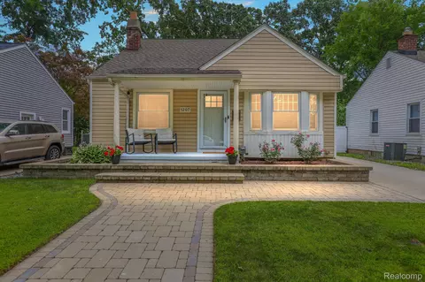 1207 Mclean Ave, Royal Oak, MI 48067