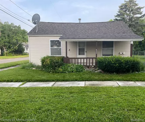 4022 Tuxedo Ave, Flint, MI 48507