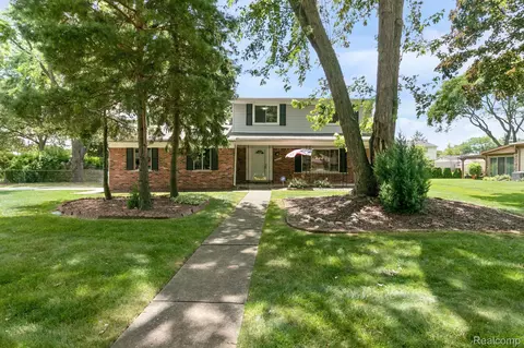 36503 Vargo St, Livonia, MI 48152