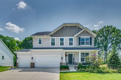9929 Kylie Dr, Green Oak, MI 48116
