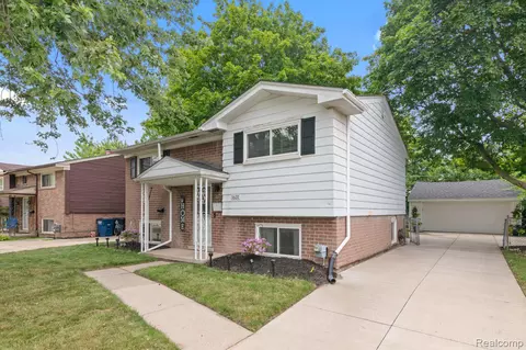 1631 Westchester St, Westland, MI 48186