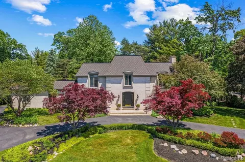 2750 Indian Mound S, Bloomfield Hills, MI 48301