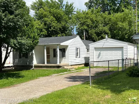 2069 Webber Ave, Burton, MI 48529