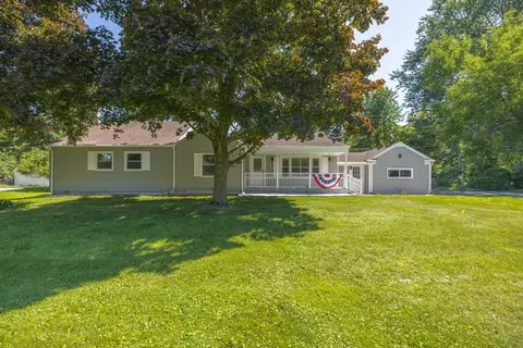 29601 Greenland St, Livonia, MI 48154